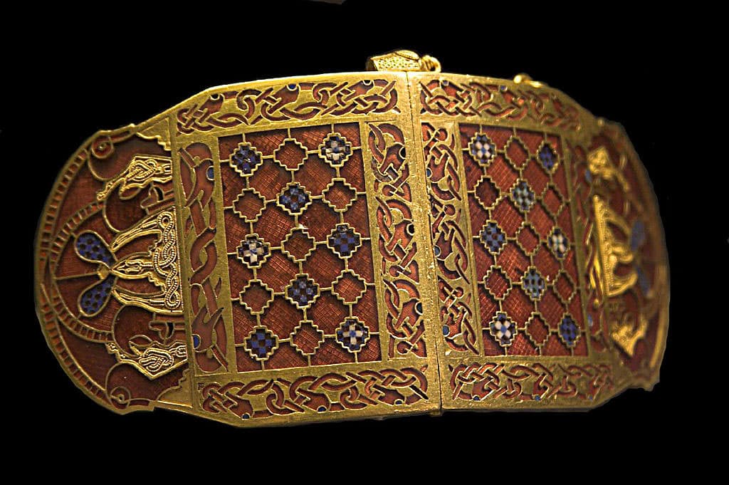 Sutton Hoo Shoulder Clasp Rob Roy wikipedia