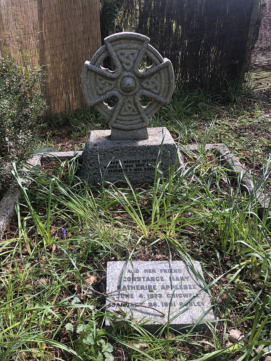 Applebee Taylor grave